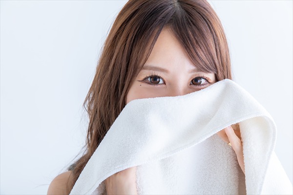 交際経験ゼロからのスタート！印象を変える服装と撮影テクニックを駆使しよう｜東京都大田区の結婚相談所ならsaison de monet -セゾンドモネ-